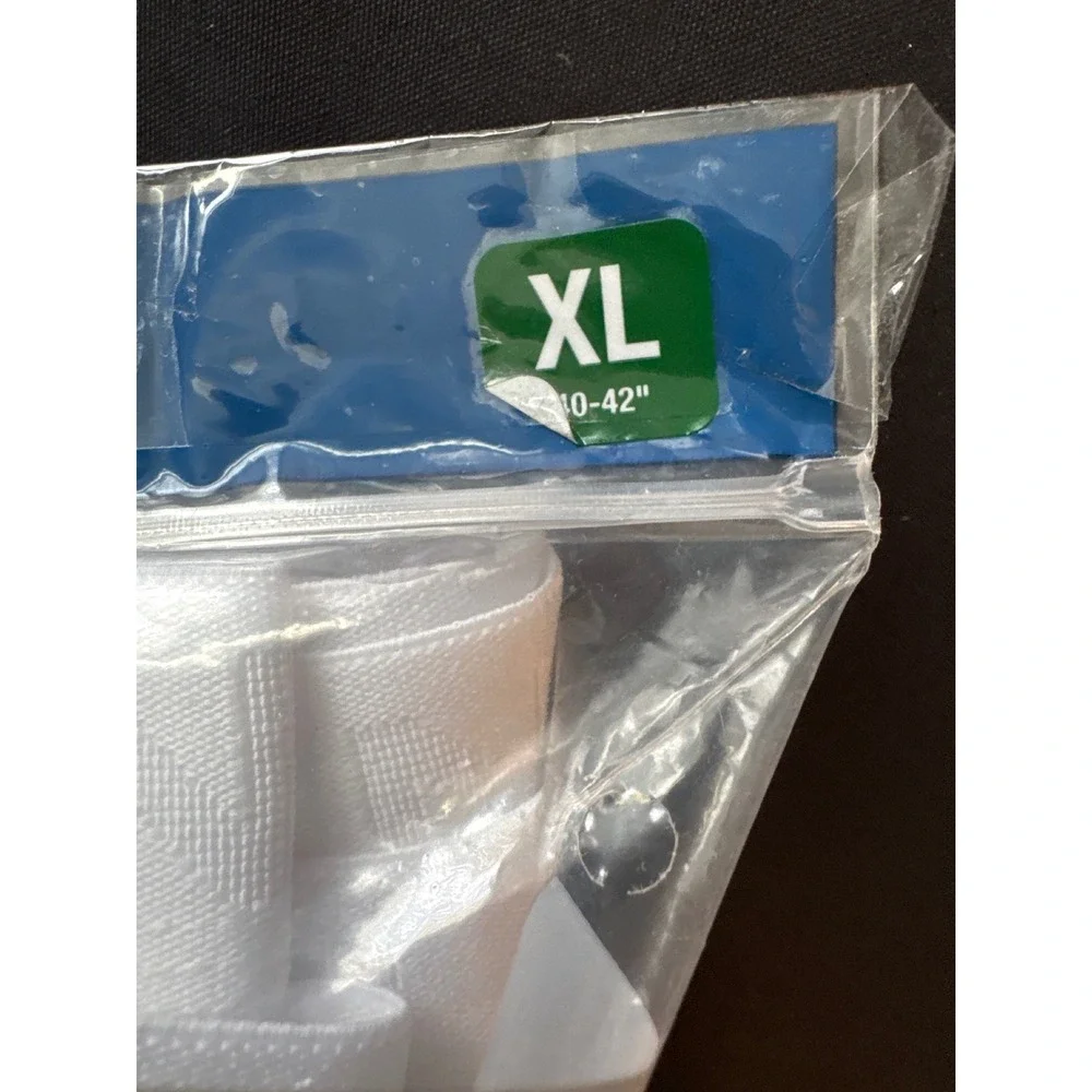 Hanes Best Mens Tagless Briefs 8 Pack White Cotton Wicking XL 40-42 SCBRW8